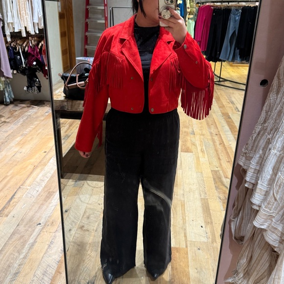 Meet your Posher, Marlena - Picture 2 of 2